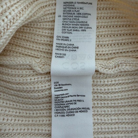 COS Off-the-Shoulder Cream Sweater Size Large - Picture 8 of 8